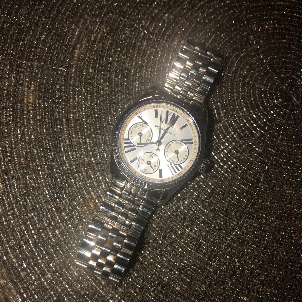 Michael Kors Watch (Classic style)